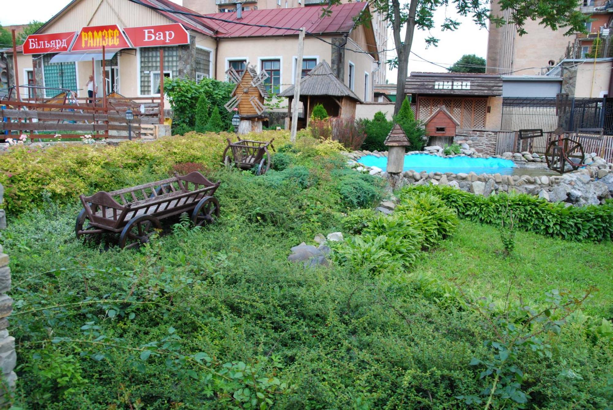 Filvarki-Centre Каменец-Подольский Экстерьер фото